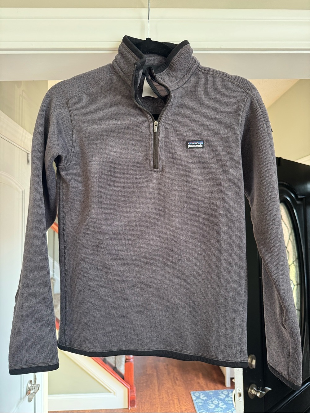 “Vintage” Women’s Patagonia Half Zip Charcoal Gray